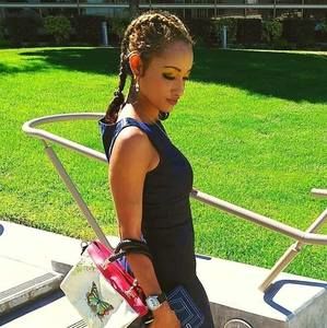 Meet your Posher, Celina